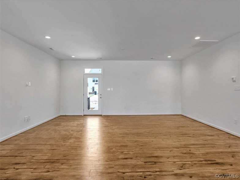 Building Photo - 3045 Fletcher Aly