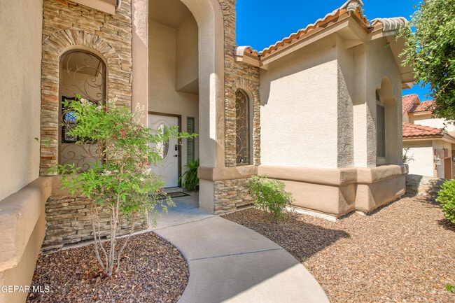 Building Photo - 5940 Los Pueblos Dr