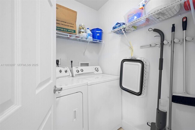 Building Photo - 3001 NE 185th St