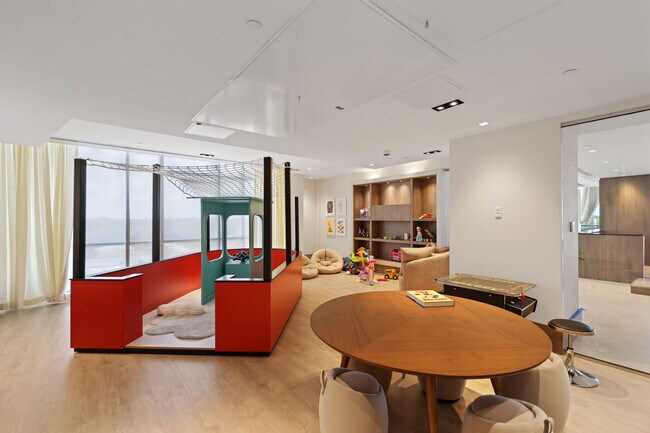 Building Photo - 220 Lake Shore Dr