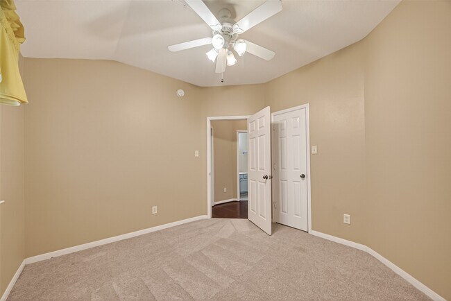 Building Photo - 6922 Summer Bridge Ln