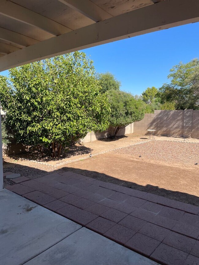 Building Photo - Desirable Home in Arroyo Ridge!