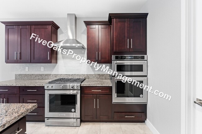 Building Photo - 571 Willow Ridge Ct