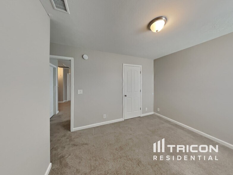 Building Photo - 820 Chickamauga Dr