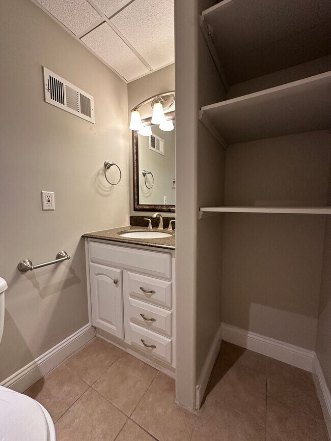 Building Photo - University Towers- Studio Apartment #418 Available FALL 2026 @ $1100/month