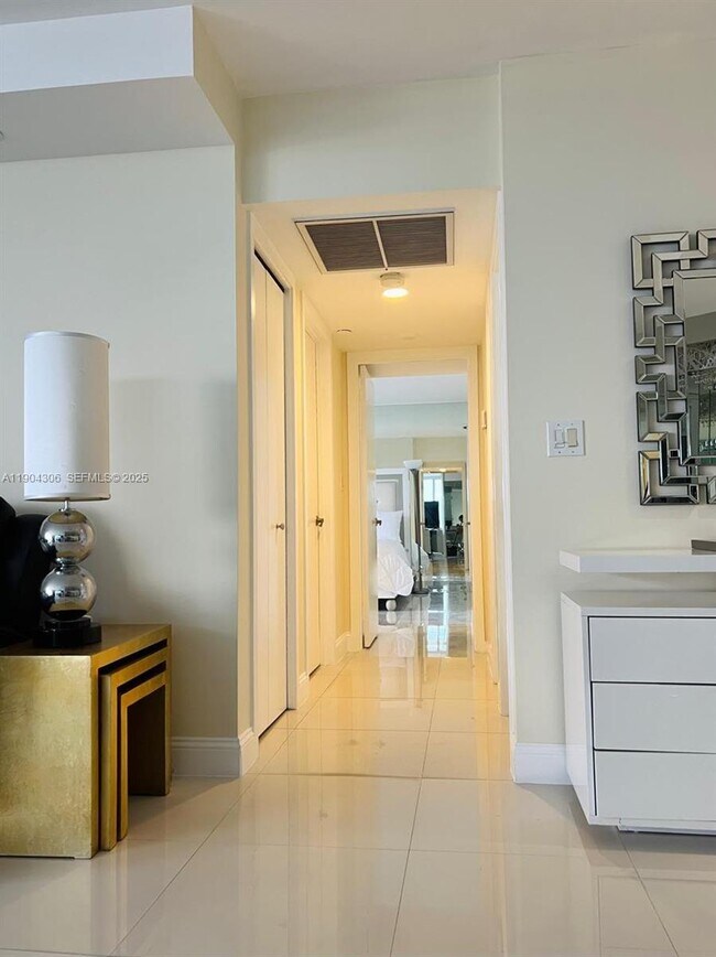 Building Photo - 19355 Turnberry Way