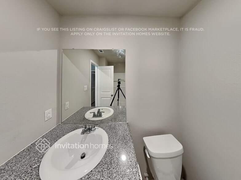 Building Photo - 8248 Piedra Medina