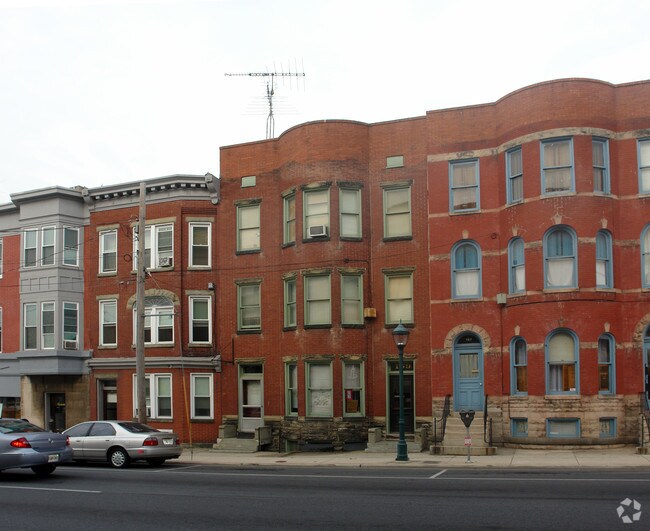 Building Photo - 159-161 S Potomac St