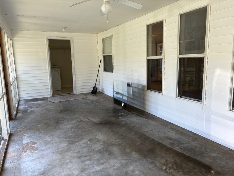 Building Photo - 90 Independence Dr