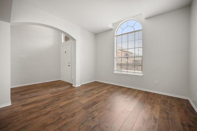 Building Photo - 4208 Glen Garden Dr