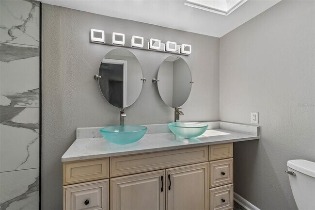 Building Photo - 7111 Gateway Ct