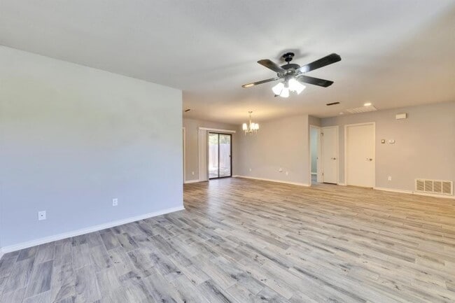 Building Photo - 1207 Gingerlily Cove