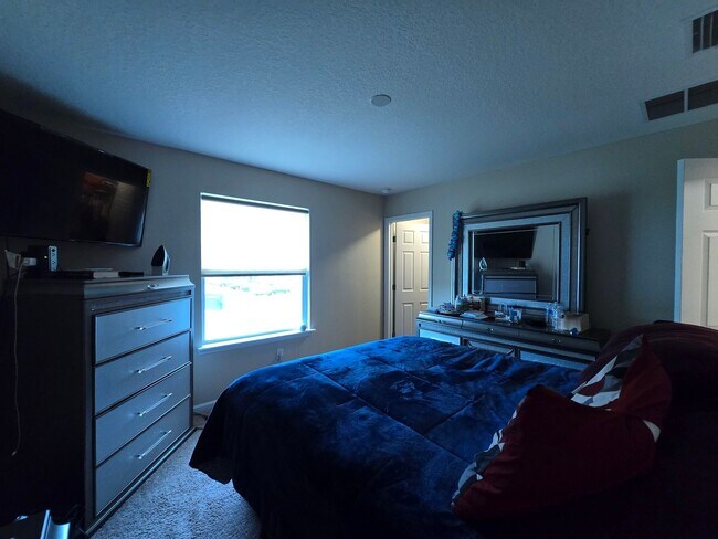 Building Photo - 1/2 Off November Rent- The Meadows off Mer...