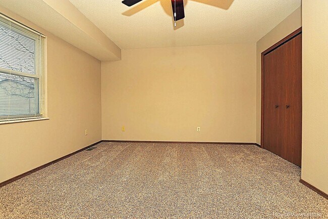 Building Photo - 4 Bedroom House in Cape