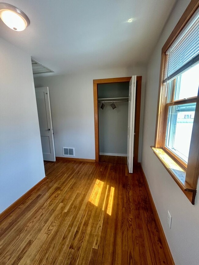 Building Photo - Fabulous 3 bedroom in York.