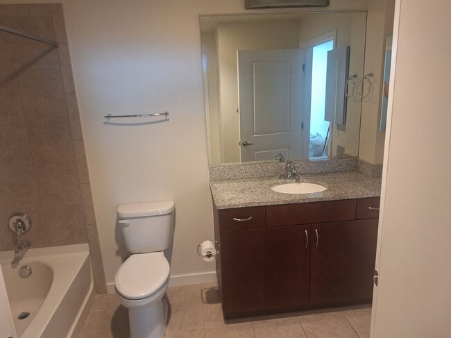 Building Photo - 777 N Ashley Dr