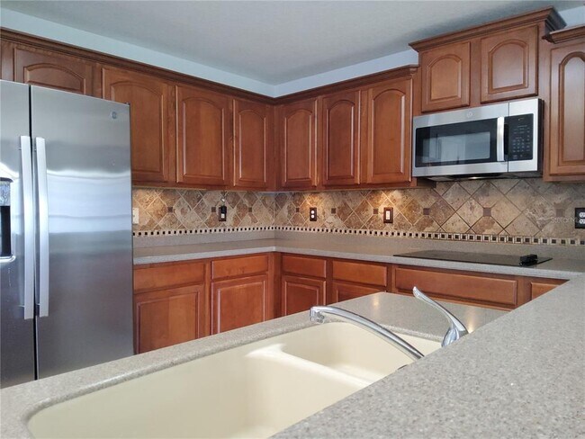 Building Photo - 3055 Anquilla Ave