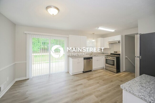 Building Photo - 4 Bedroom Pet-Friendly Home in Conyers, GA with Main Street Renewal