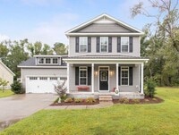 Building Photo - Enjoy private living in this beautiful 3 b...