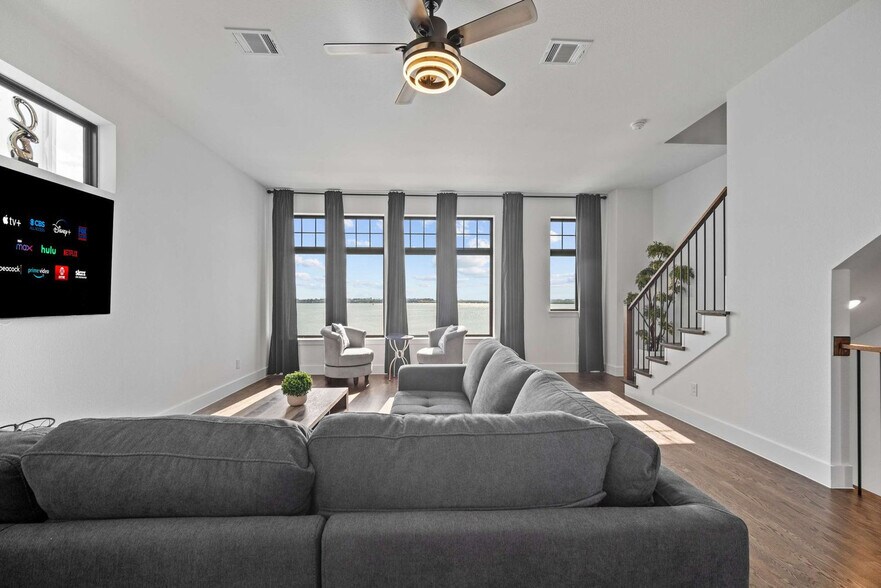 Building Photo - 516 Secretariat Dr