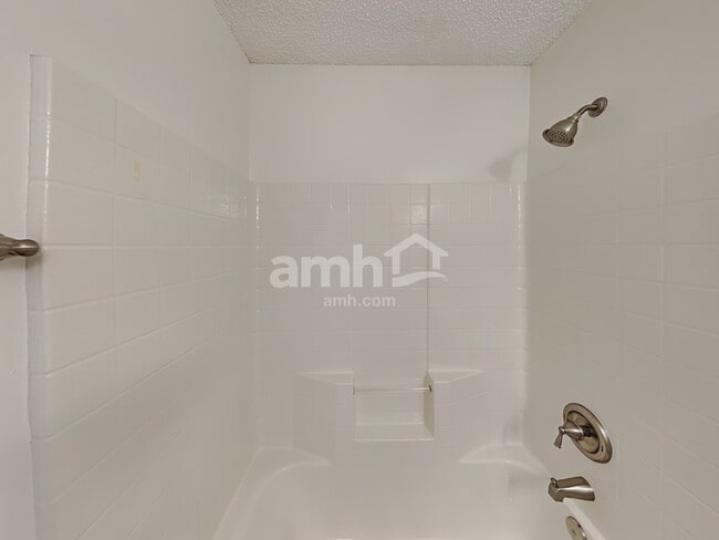 Building Photo - 745 Grand Parke Dr