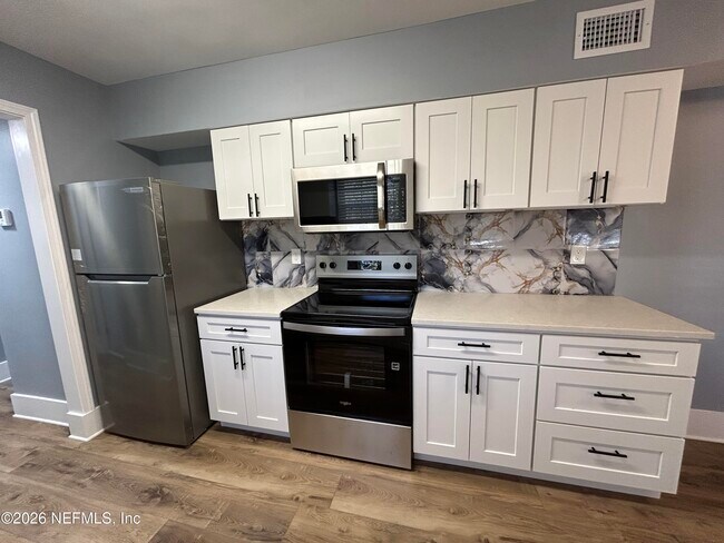 Building Photo - 7069 Perke Dr