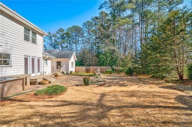 Building Photo - 4010 Mansion Dr