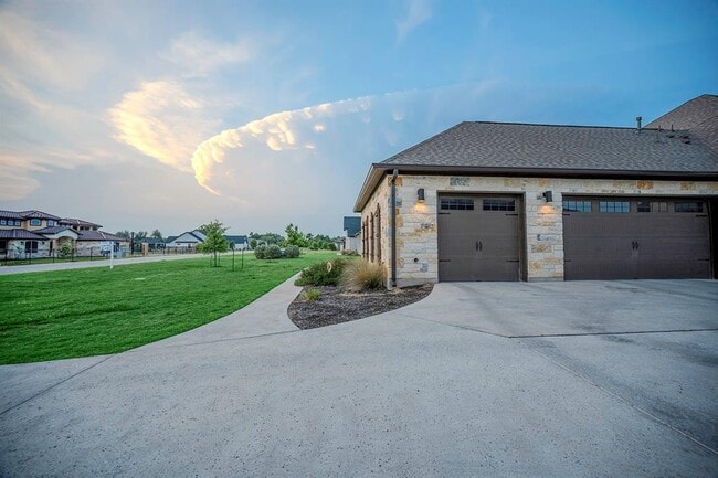 Building Photo - 227 Dally Ct