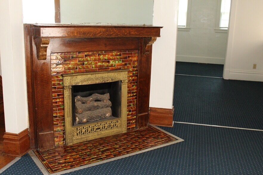 Building Photo - 514 Wheaton Ave