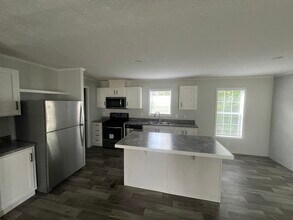 Building Photo - 21 Cardinal Hill Dr