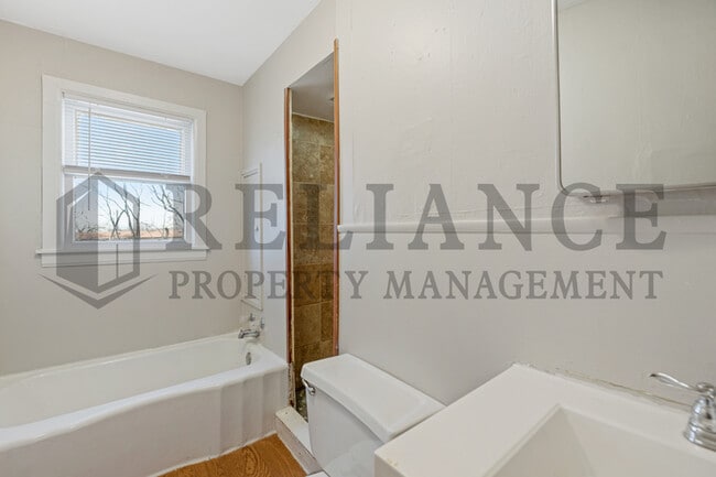 Building Photo - 2225 N Chautauqua St