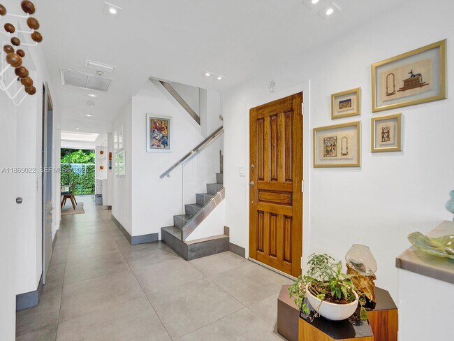 Building Photo - 201 Crandon Blvd