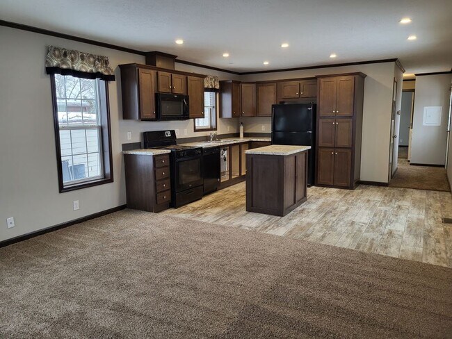 Building Photo - 61 Meadowlark Ln