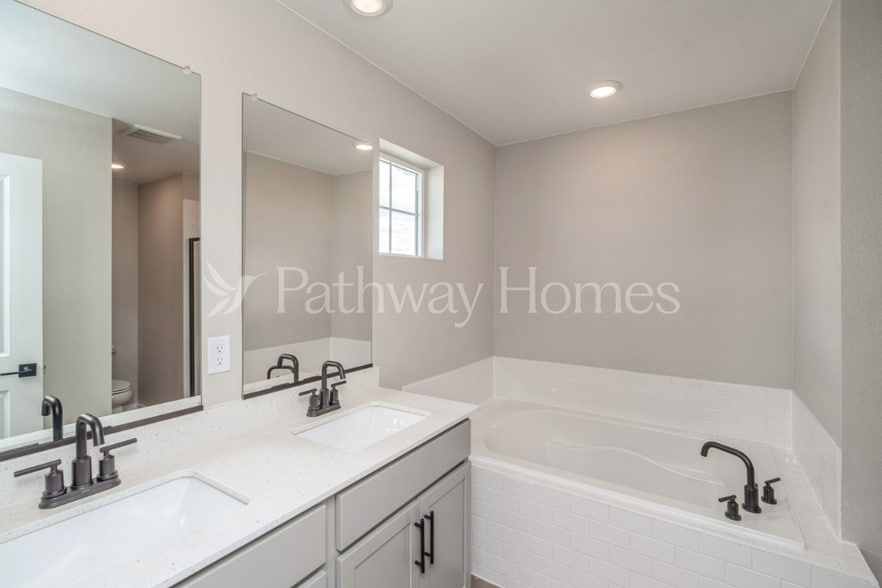 Building Photo - 9446 Yampa Ct