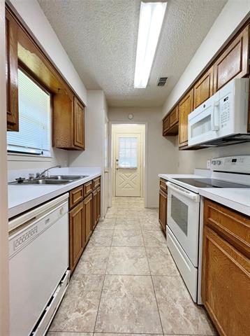 Building Photo - 1110 S Rusk St