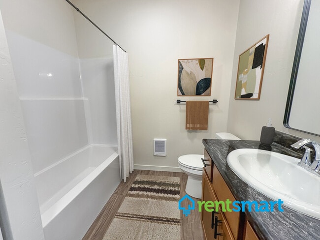 Building Photo - 735 Grant St