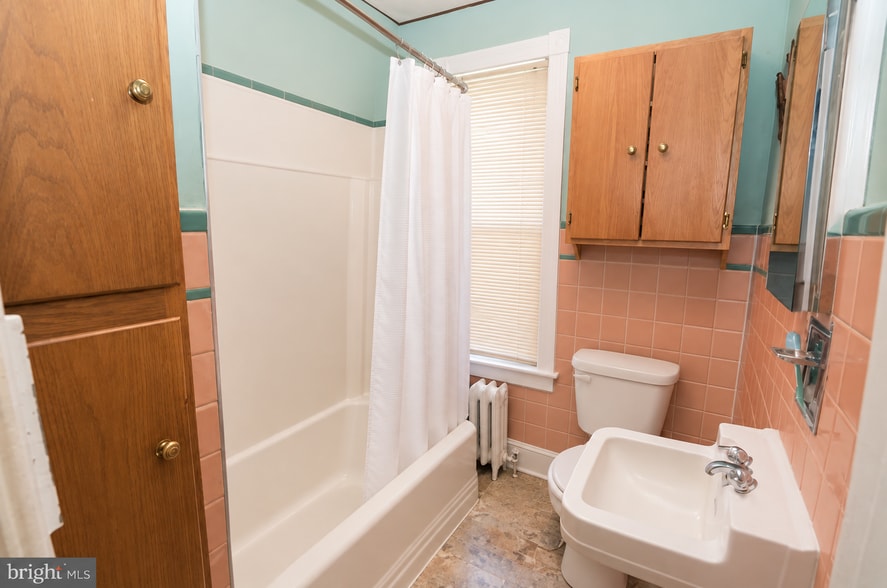 Bathroom - Unit 2 - 12 W Lancaster Ave