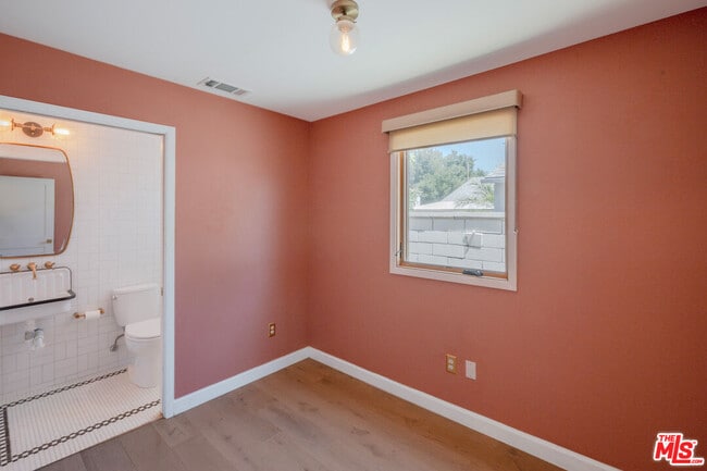 Building Photo - 3111 Glenhurst Ave