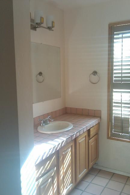 Building Photo - 345 W Atua Pl