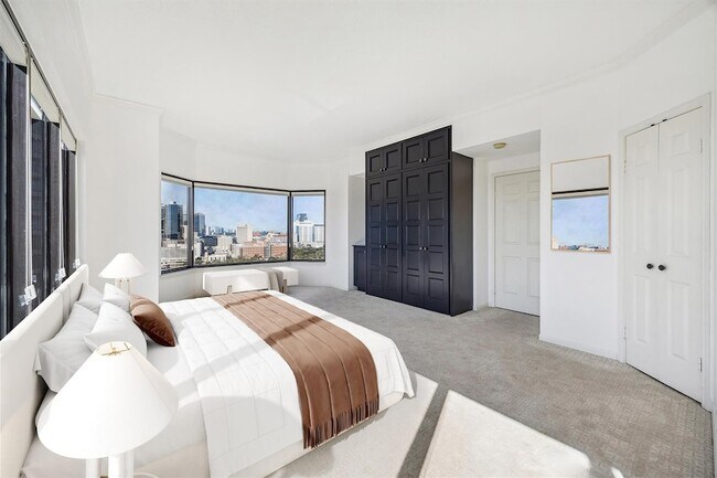 Building Photo - 2001 Holcombe Blvd