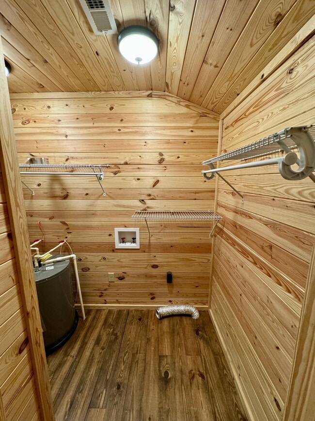 Building Photo - 17023 Sledge Rd