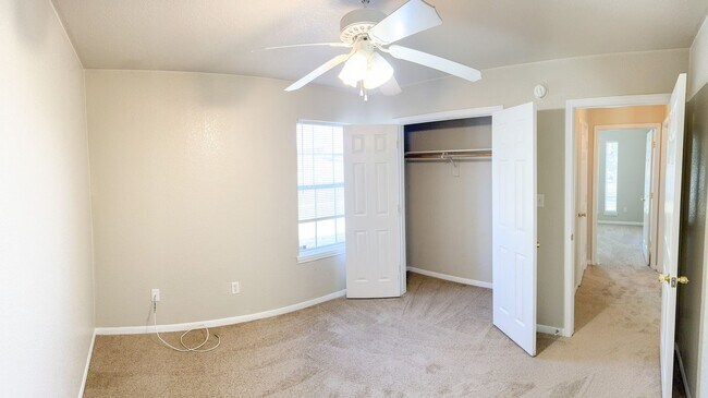 Building Photo - 4506 Mildred Ave