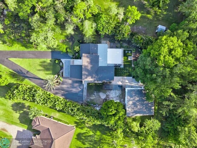 Building Photo - 5755 NW 65th Terrace