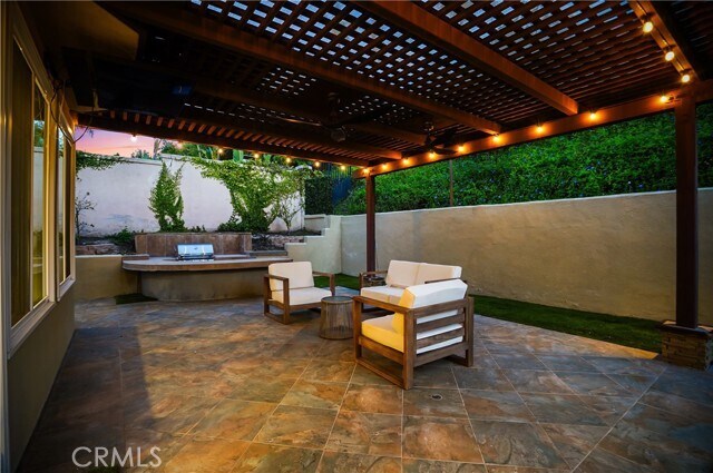 Building Photo - 24868 Paseo Primario