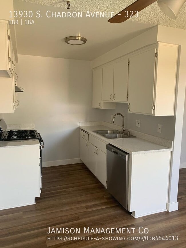 Building Photo - 13930 S Chadron Ave