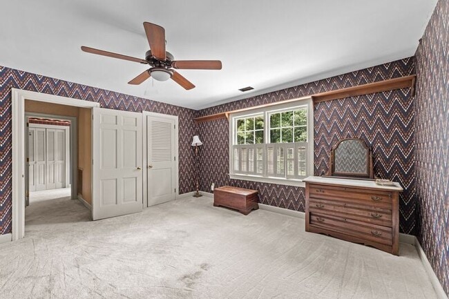 Building Photo - 221 Magnolia Ln