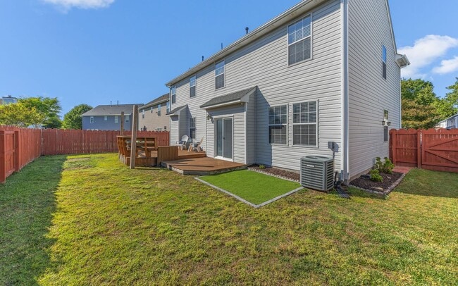Building Photo - Gorgeous First-Time Rental in Popular Courthouse Estates! A Pet-Friendly Home, Fenced Yard, All A...