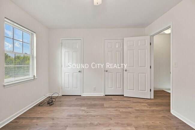 Building Photo - 4113-A Hunting Dr-
