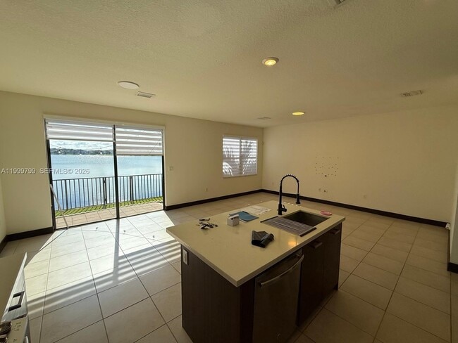 Building Photo - 15955 NW 91st Ct