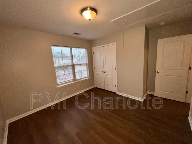 Building Photo - 1658 Termini Dr
